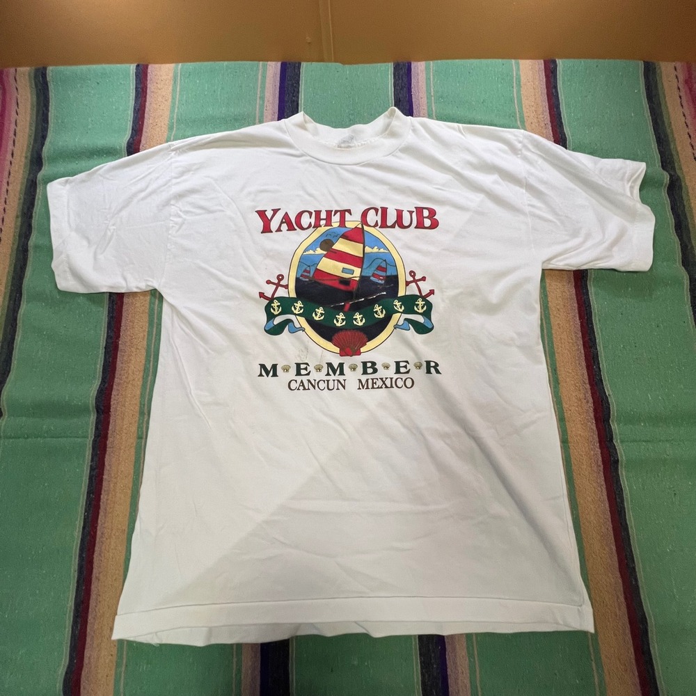 Vintage Yacht Club T-Shirt Mens XL White Cancun Mexico Nautical Graphic AZ95